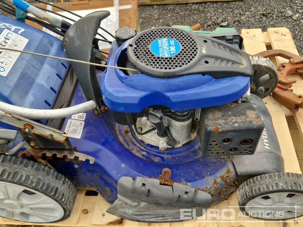 Hyundai Petrol Lawn Mower, Homeelite Strimmer, 6" Pipe Cutter, 240 Volt Drill, Pipeline Drilling Kit - Construction equipment: picture 5 Hyundai Petrol Lawn Mower, Homeelite Strimmer, 6" Pipe Cutter, 240 Volt Drill, Pipeline Drilling Kit - Construction equipment: picture 5