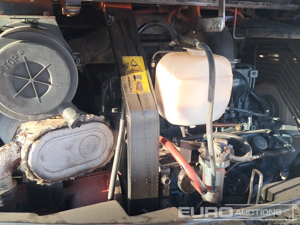 Mini excavator Kubota U55-4: picture 36