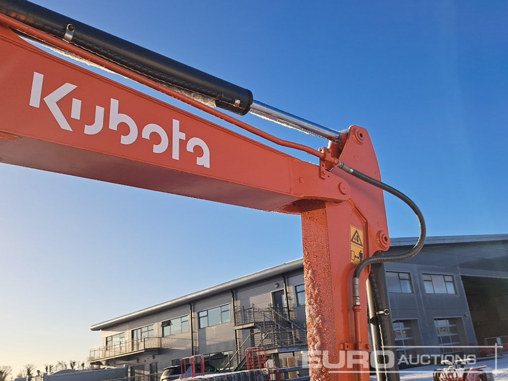 Mini excavator Kubota U55-4: picture 17
