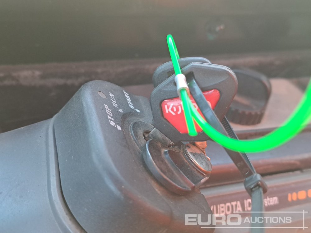 Mini excavator Kubota U55-4: picture 40