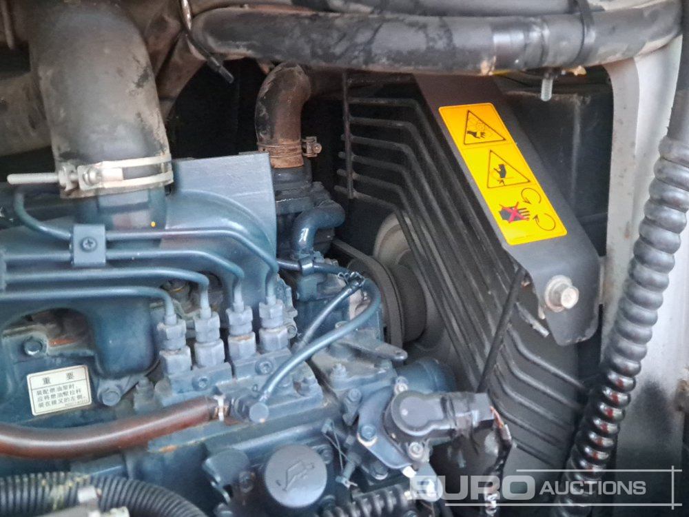 Mini excavator Kubota U55-4: picture 38