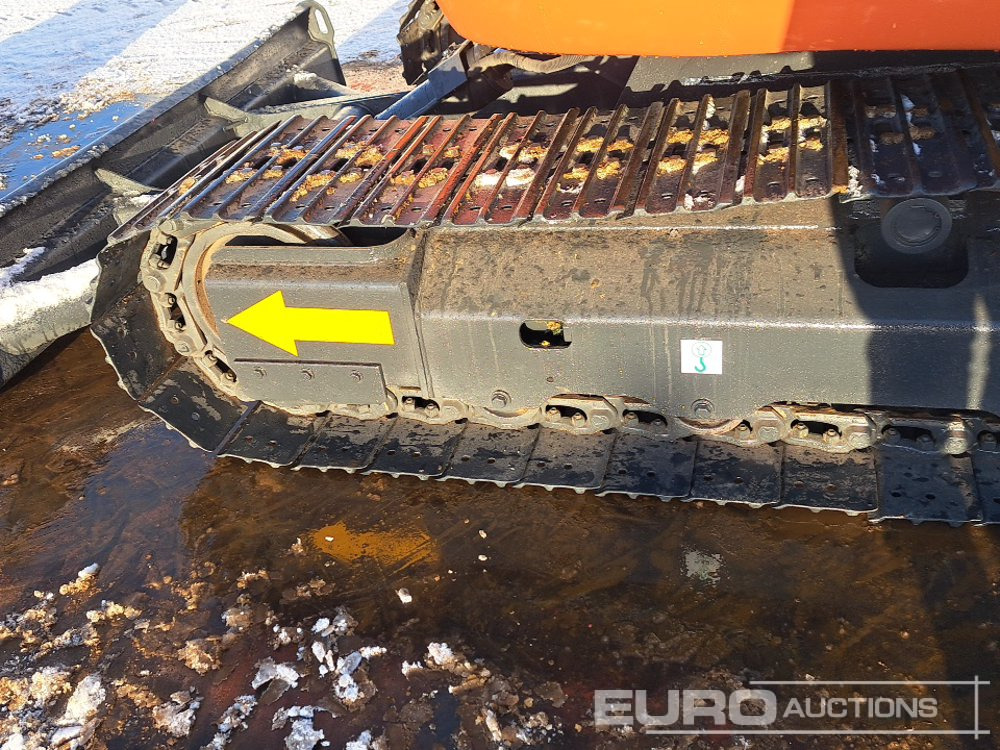 Mini excavator Kubota U55-4: picture 9