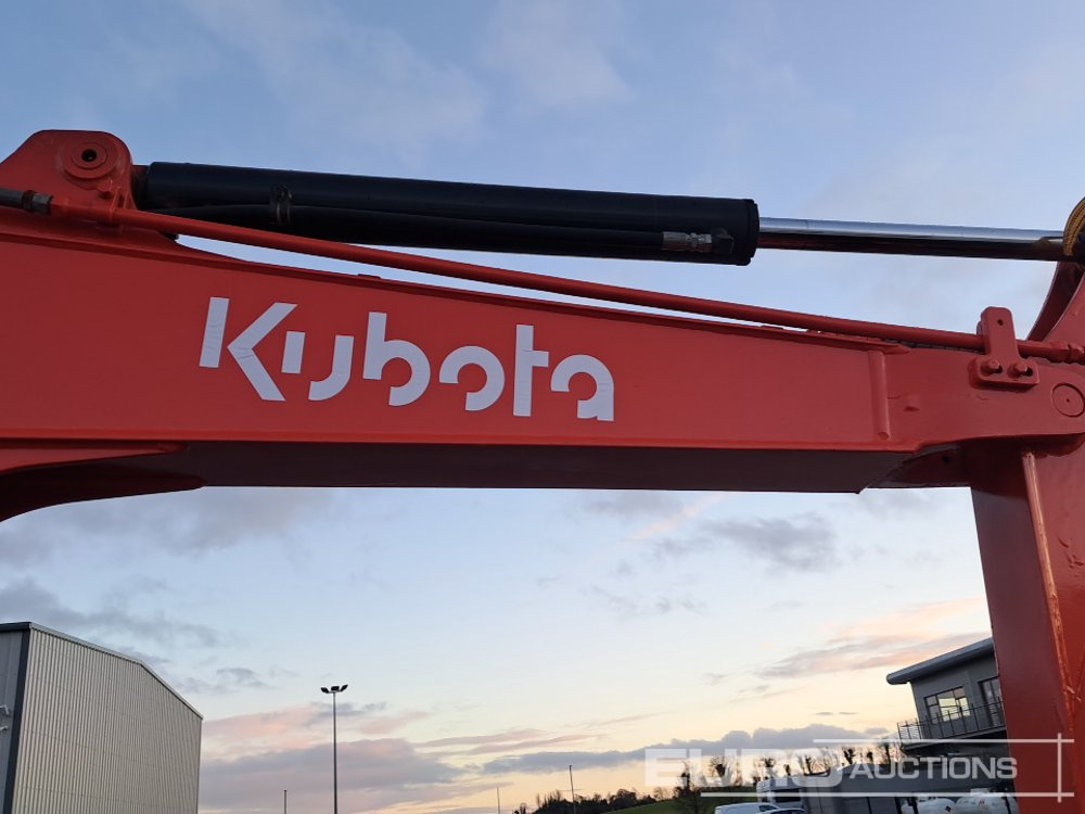 Mini excavator Kubota U55-4: picture 17