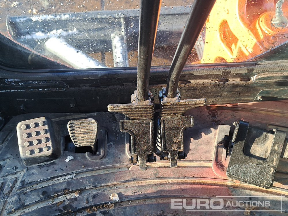 Mini excavator Kubota U55-4: picture 29