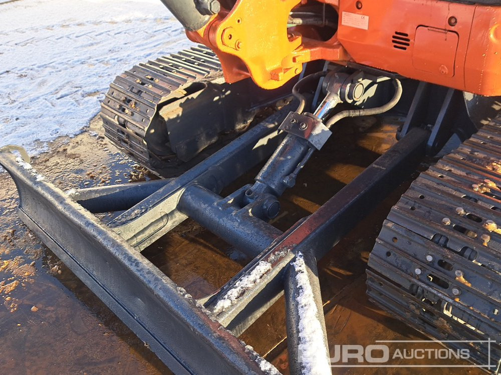 Mini excavator Kubota U55-4: picture 25