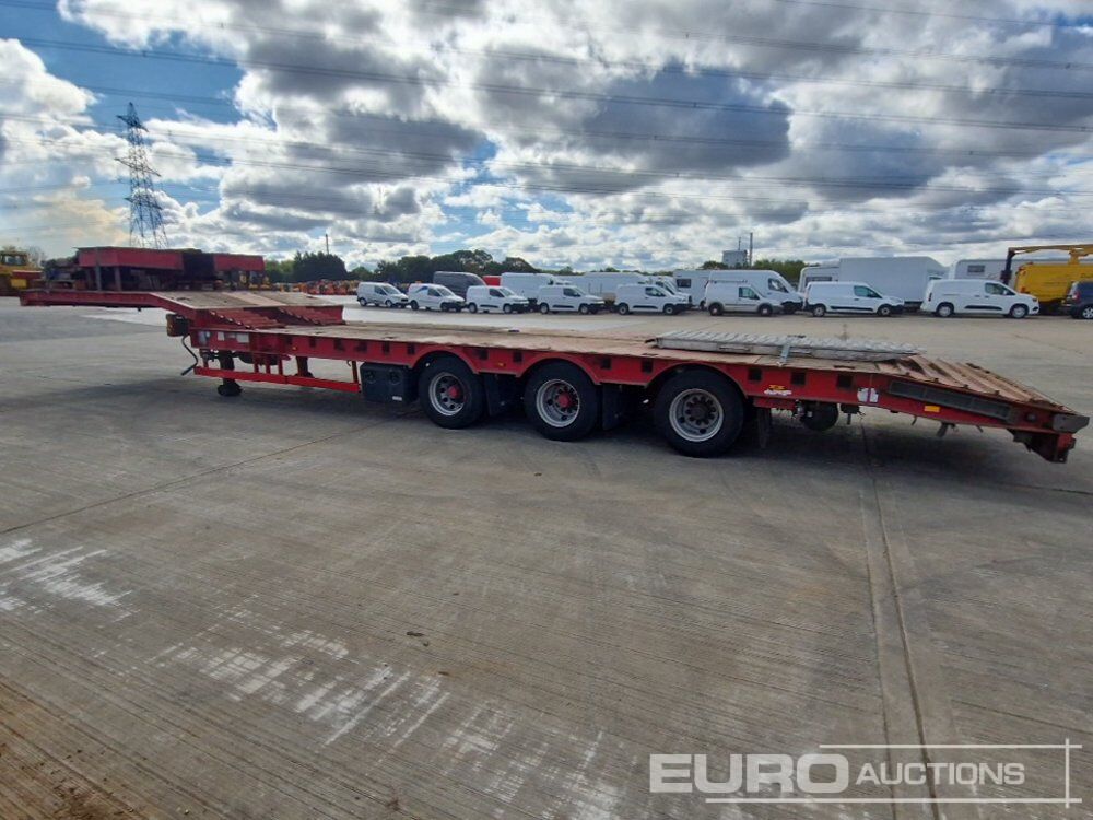 M&G Trailers Ltd, Step Frame Low Loader Tri Axle Rear Steering, 3m Extendable C/w Out Riggers & Alloy Ramps - Low loader trailer: picture 2 M&G Trailers Ltd, Step Frame Low Loader Tri Axle Rear Steering, 3m Extendable C/w Out Riggers & Alloy Ramps - Low loader trailer: picture 2