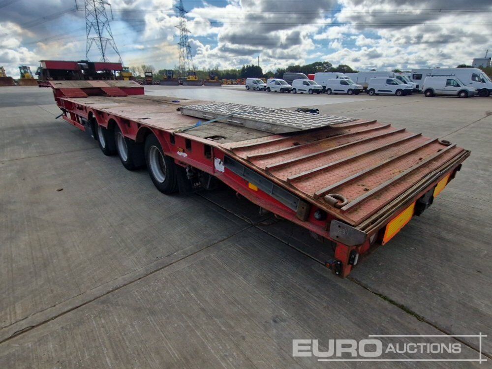 M&G Trailers Ltd, Step Frame Low Loader Tri Axle Rear Steering, 3m Extendable C/w Out Riggers & Alloy Ramps - Low loader trailer: picture 3 M&G Trailers Ltd, Step Frame Low Loader Tri Axle Rear Steering, 3m Extendable C/w Out Riggers & Alloy Ramps - Low loader trailer: picture 3