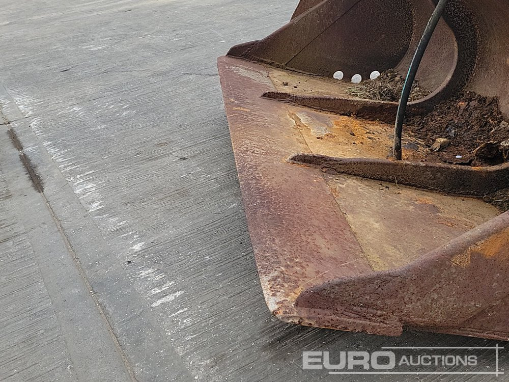 Bucket MK 74" Hydraulic Tilting Ditching Bucket 70mm Pin to suit 14-18 Ton Excavator: picture 9