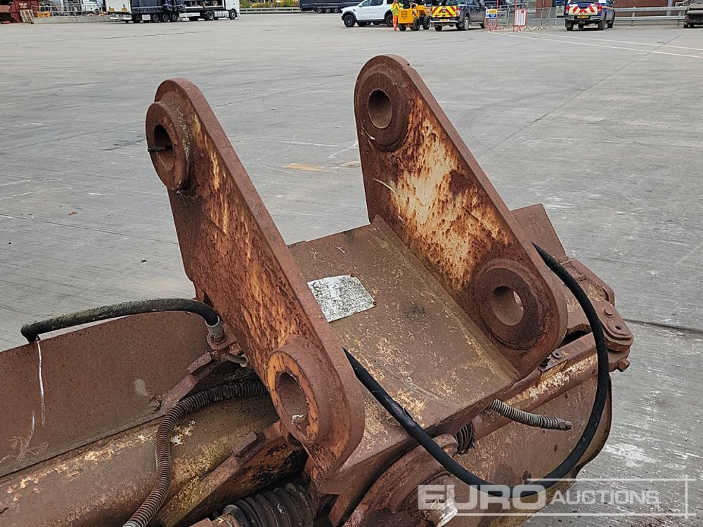 Bucket MK 74" Hydraulic Tilting Ditching Bucket 70mm Pin to suit 14-18 Ton Excavator: picture 12