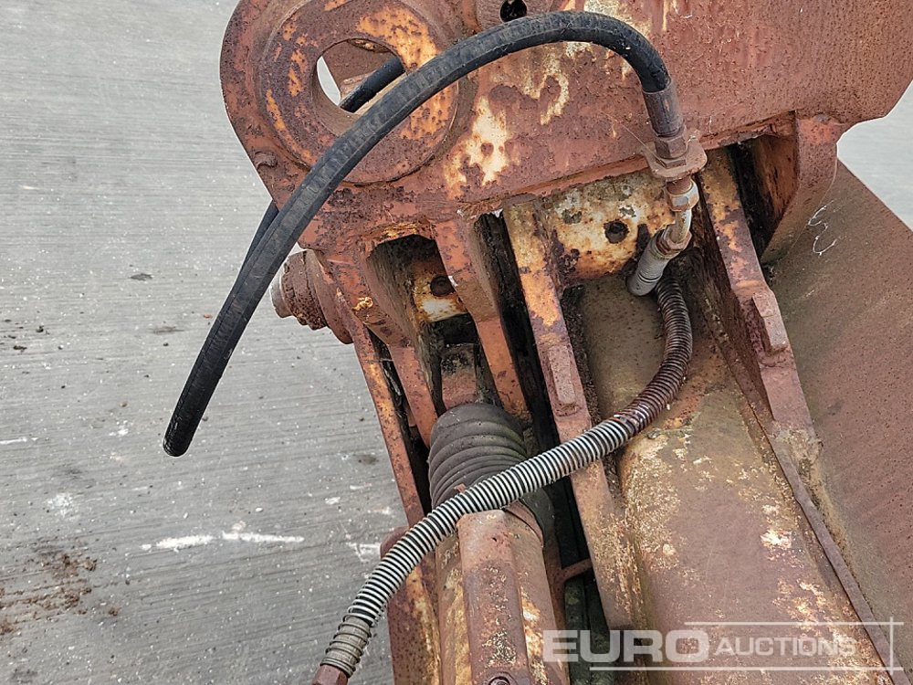 Bucket MK 74" Hydraulic Tilting Ditching Bucket 70mm Pin to suit 14-18 Ton Excavator: picture 15