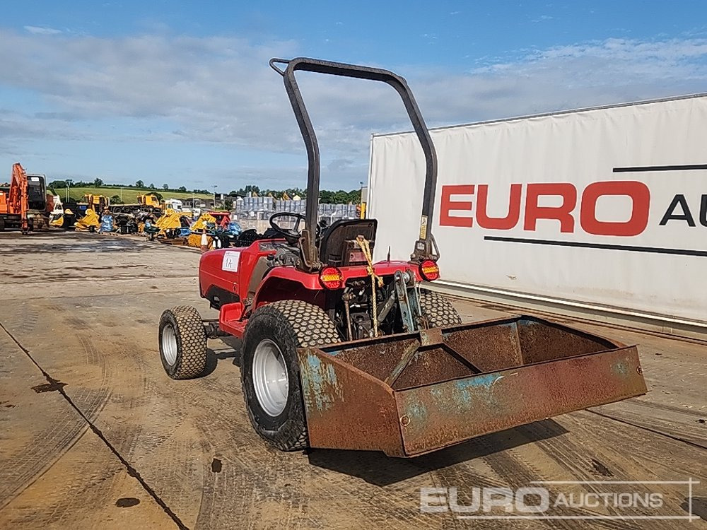 Massey Ferguson 4WD Compact Tractor, Linkbox - Compact tractor: picture 3 Massey Ferguson 4WD Compact Tractor, Linkbox - Compact tractor: picture 3
