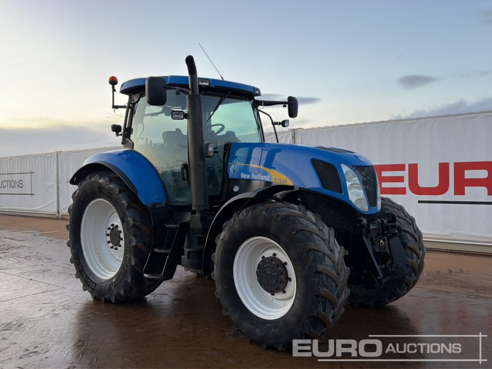 Farm tractor New Holland T7030: picture 41