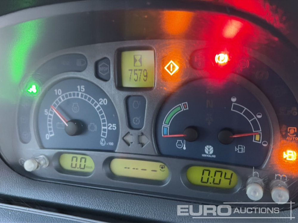 Farm tractor New Holland T7030: picture 35