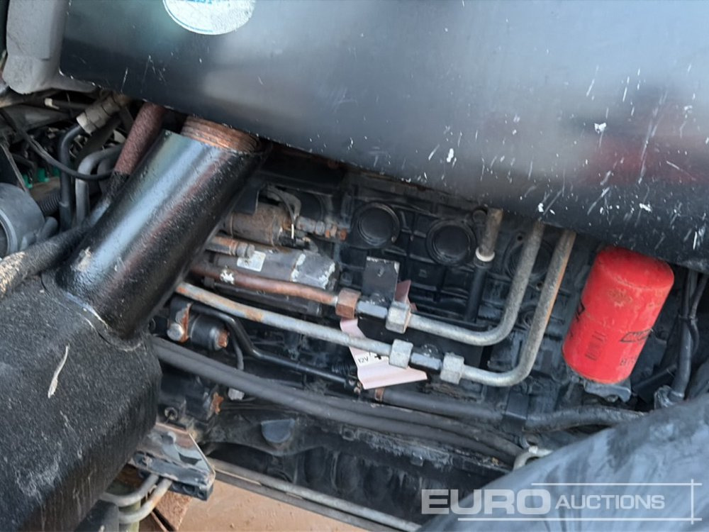 Farm tractor New Holland T7030: picture 25