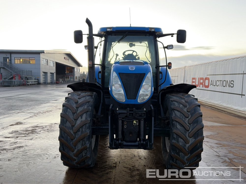Farm tractor New Holland T7030: picture 42