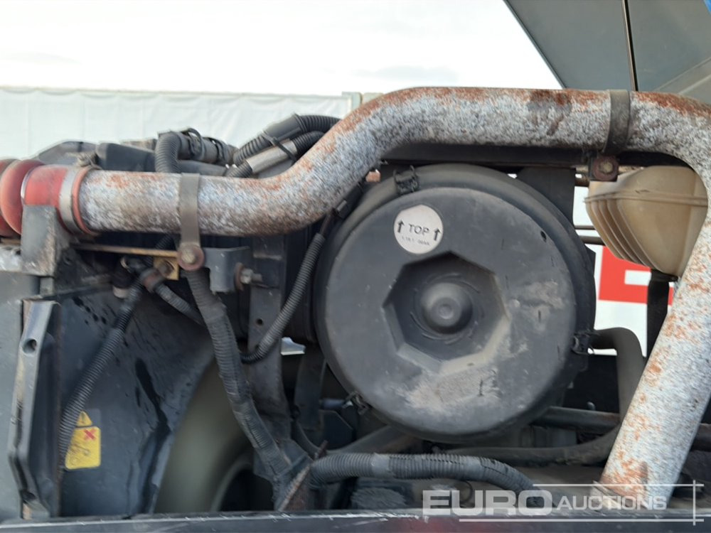 Farm tractor New Holland T7030: picture 20