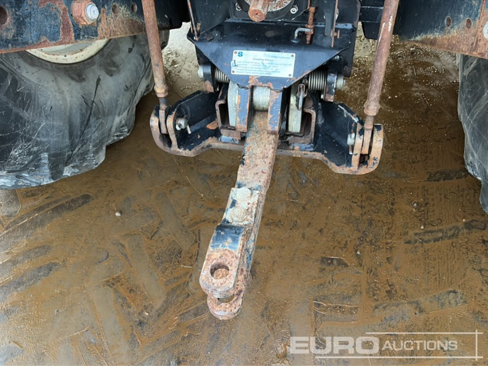 Farm tractor New Holland T7030: picture 12