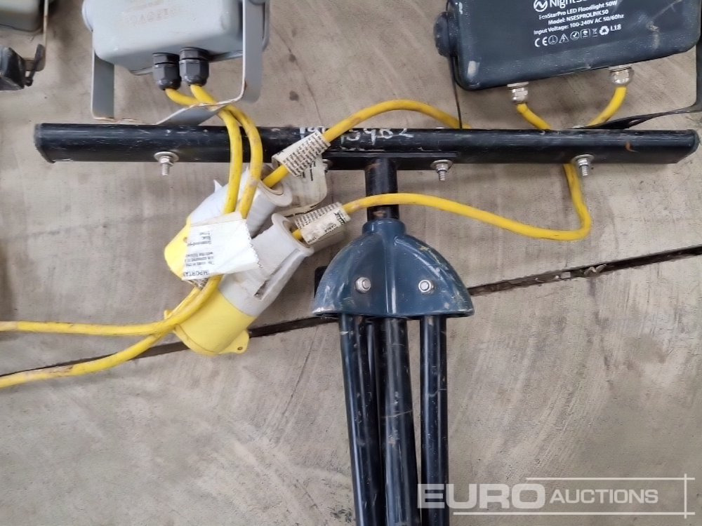 Construction equipment Nightsearcher 110 Volt LED Tripod Work Light (2 of): picture 15