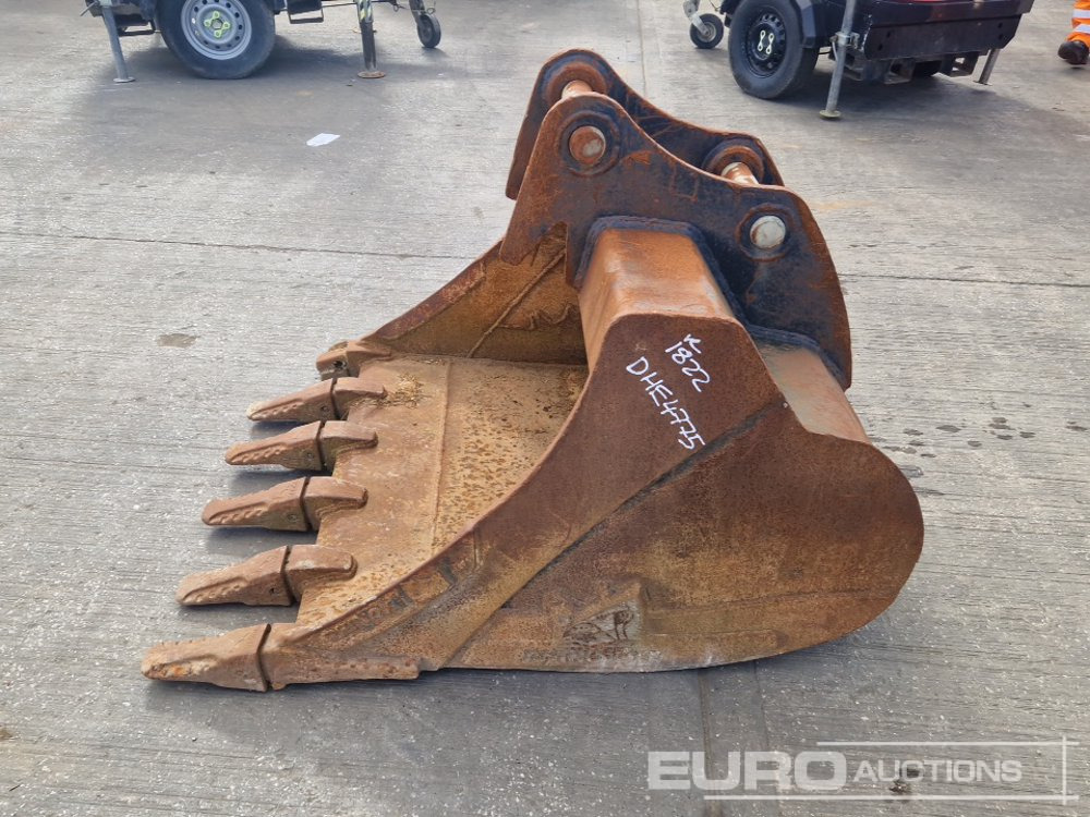 Rhinox 48" Digging Bucket 65mm Pin to suit 13 Ton Excavator - Bucket: picture 4 Rhinox 48" Digging Bucket 65mm Pin to suit 13 Ton Excavator - Bucket: picture 4
