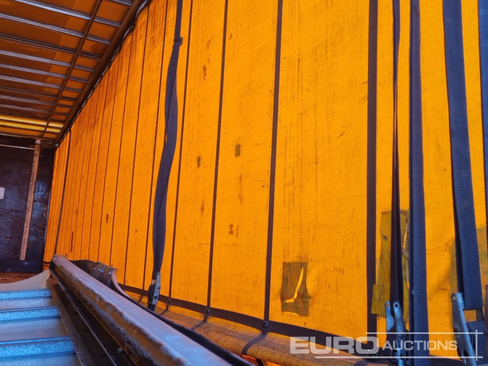 Curtainsider semi-trailer SDC Tri Axle Curtainsider Trailer: picture 20