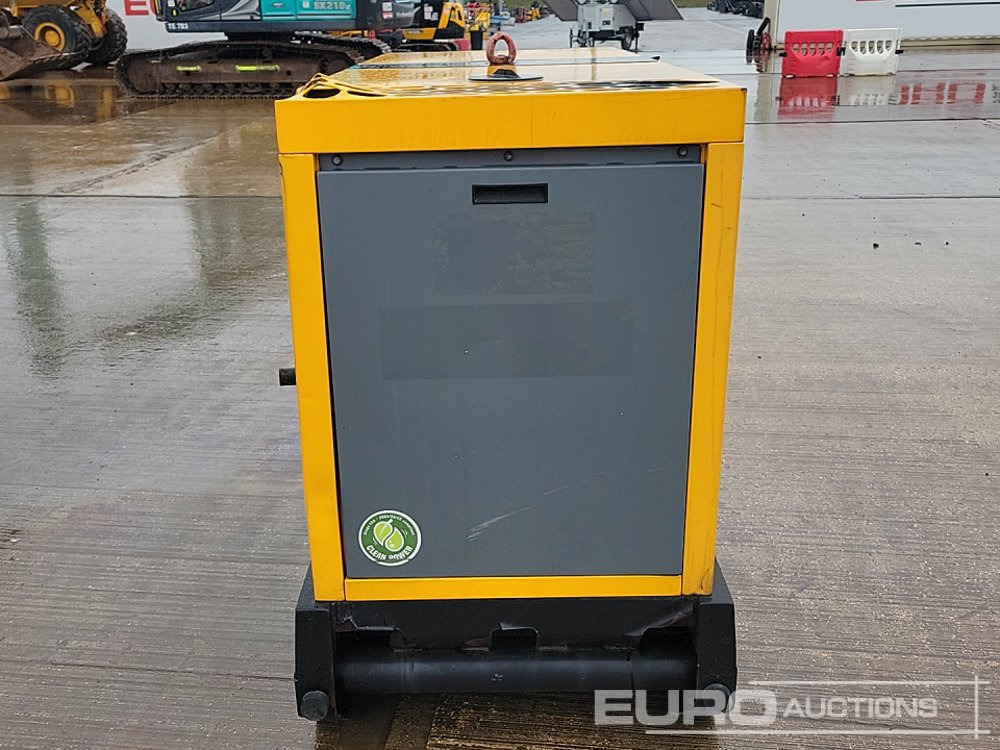 SDMO R33 - Generator set: picture 4 SDMO R33 - Generator set: picture 4