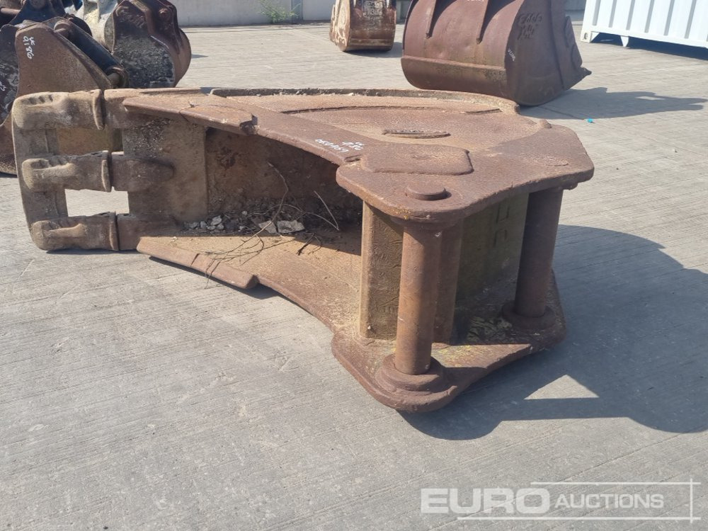 Strickland 24" Digging Bucket 90mm Pin to suit 30 Ton Excavator - Bucket: picture 3 Strickland 24" Digging Bucket 90mm Pin to suit 30 Ton Excavator - Bucket: picture 3