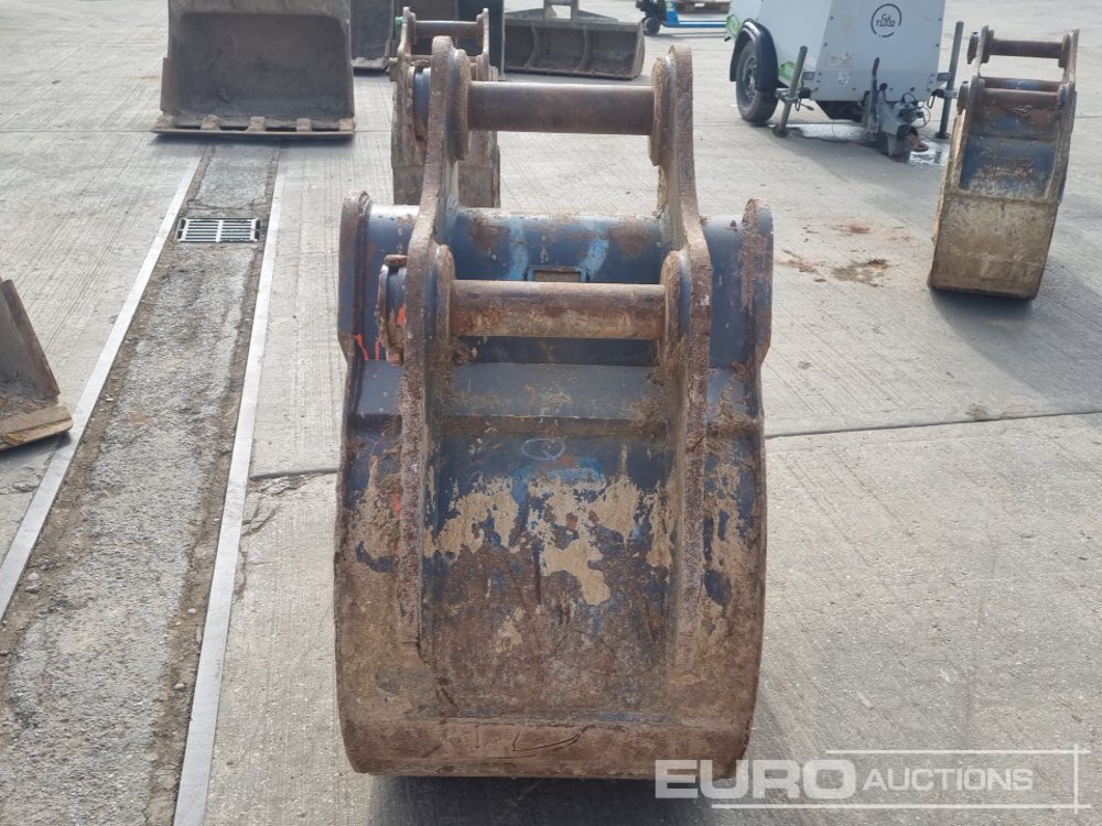 Strickland 30" Digging Bucket 80mm Pin to suit 20 Ton Excavator - Bucket: picture 4 Strickland 30" Digging Bucket 80mm Pin to suit 20 Ton Excavator - Bucket: picture 4