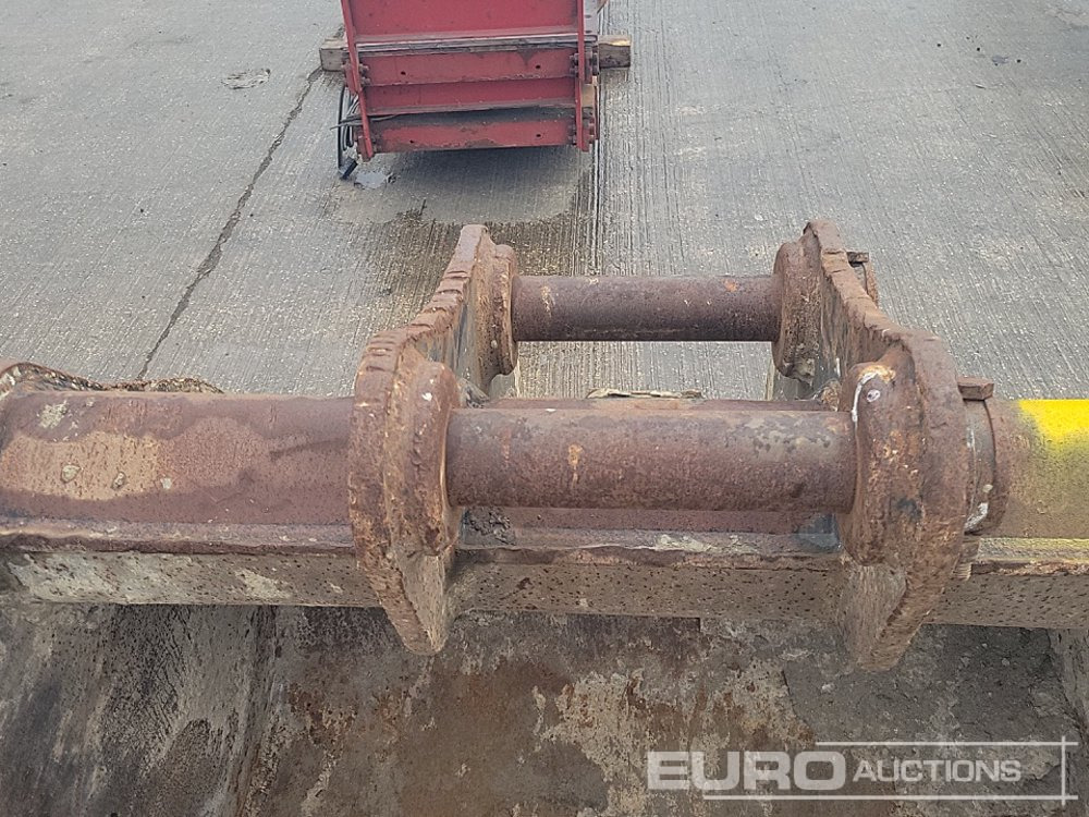 Bucket Strickland 48" Digging Bucket 65mm Pin to suit13 Ton Excavator: picture 10