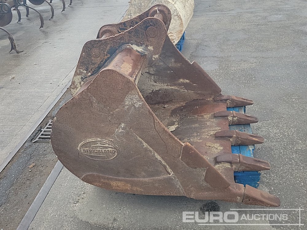 Bucket Strickland 48" Digging Bucket 65mm Pin to suit13 Ton Excavator: picture 6