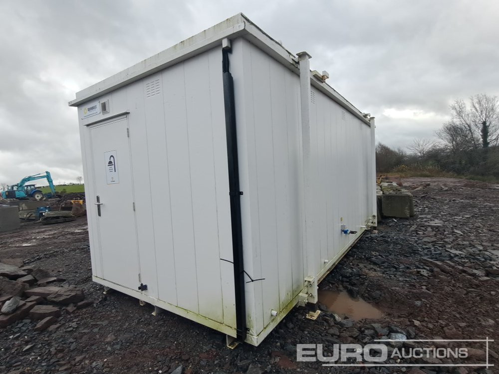 Thurston 20' x 9' Shower Block (No Keys) (Cannot Be Reconsigned) - Shipping container: picture 3 Thurston 20' x 9' Shower Block (No Keys) (Cannot Be Reconsigned) - Shipping container: picture 3