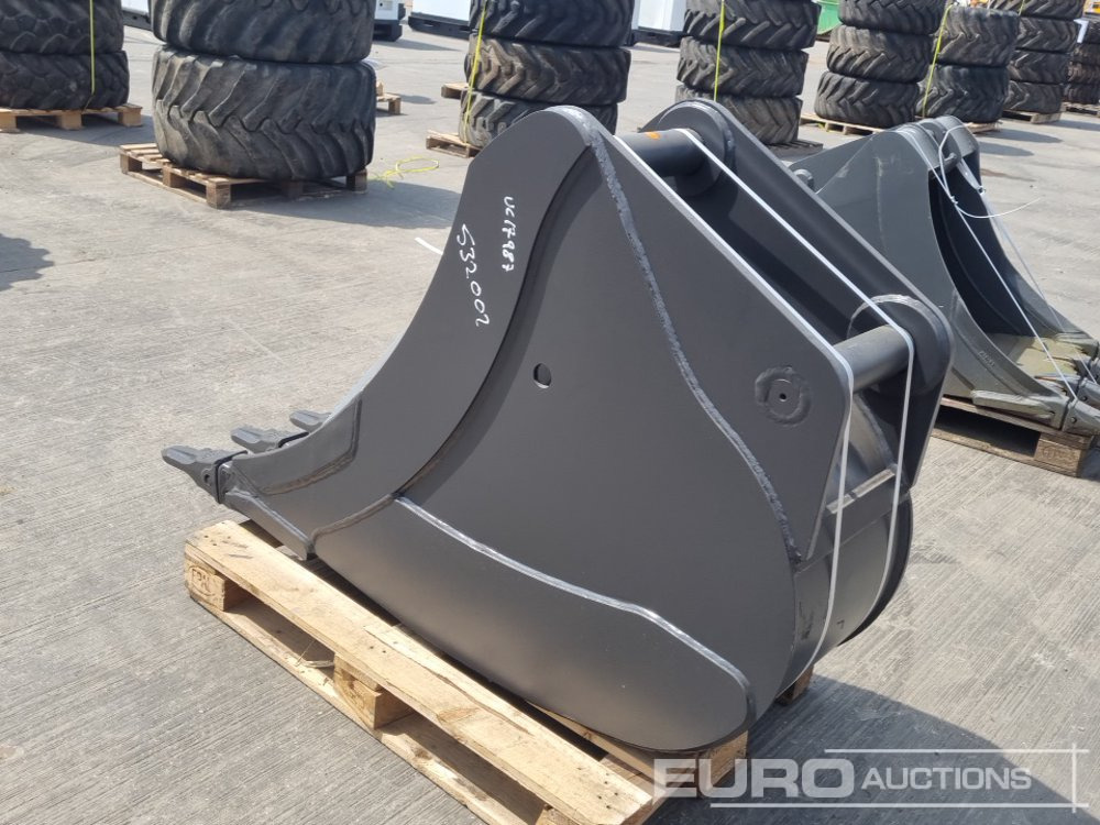 Unused 2024 Miller 18" Scoop Bucket 80mm Pin to suit 20 Ton Excavator - Bucket: picture 3 Unused 2024 Miller 18" Scoop Bucket 80mm Pin to suit 20 Ton Excavator - Bucket: picture 3