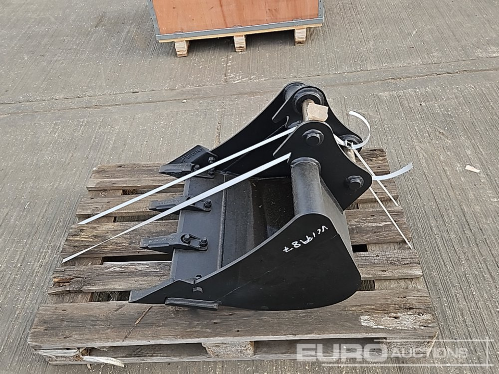 Unused 2024 Miller 24" Digging Bucket 35mm Pin to suit Mini Excavator - Bucket: picture 2 Unused 2024 Miller 24" Digging Bucket 35mm Pin to suit Mini Excavator - Bucket: picture 2