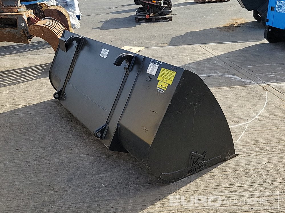 Unused 2025 Rhinox 90" Loading Bucket to suit Telehandler - Bucket: picture 5 Unused 2025 Rhinox 90" Loading Bucket to suit Telehandler - Bucket: picture 5