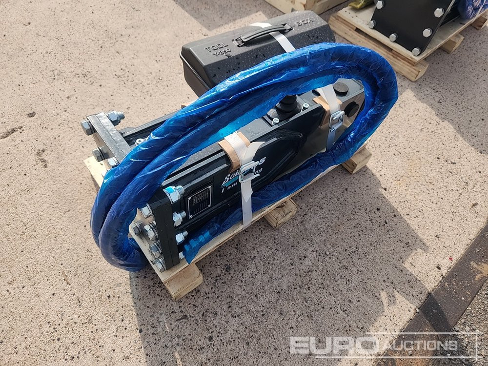 Unused 2025 Sailing 35 Hydraulic Breaker to suit Mini Excavator - Hydraulic hammer: picture 3 Unused 2025 Sailing 35 Hydraulic Breaker to suit Mini Excavator - Hydraulic hammer: picture 3