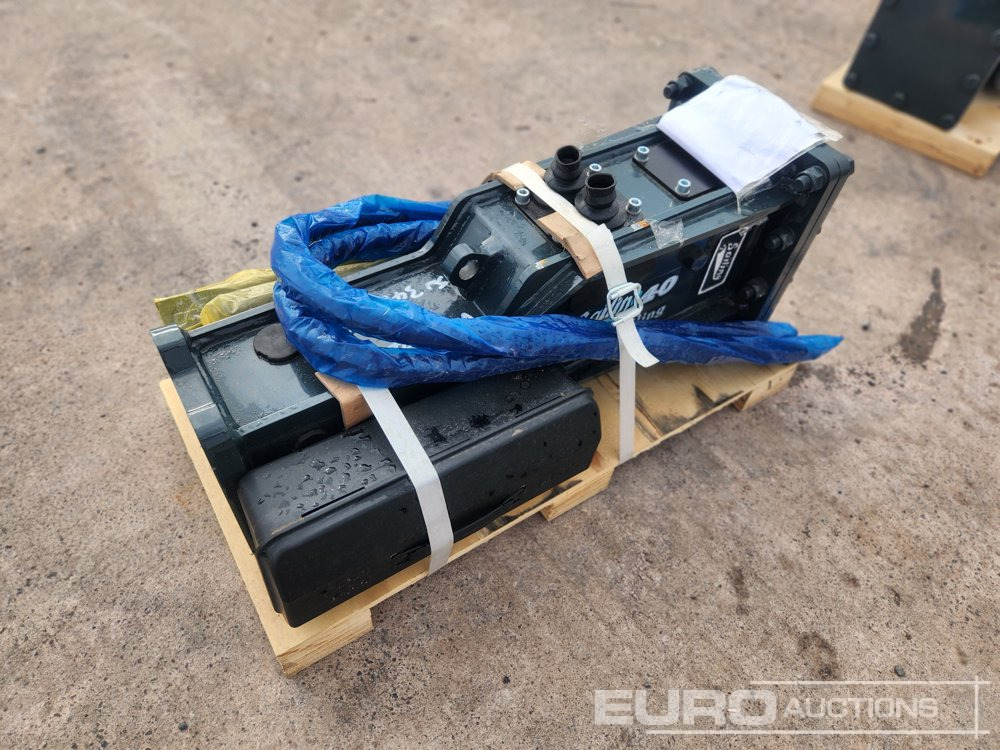 Unused 2025 Sailing 40 Hydraulic Breaker 30mm Pin to suit Mini Excavator - Hydraulic hammer: picture 3 Unused 2025 Sailing 40 Hydraulic Breaker 30mm Pin to suit Mini Excavator - Hydraulic hammer: picture 3