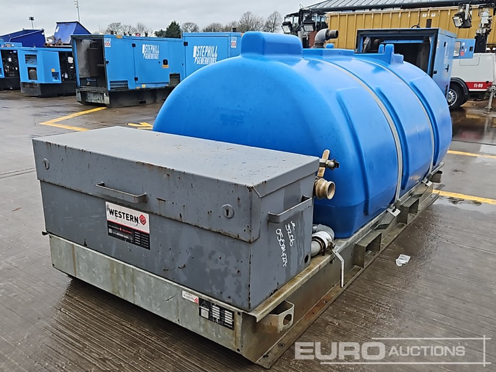 Western Skid Mounted Plastic Water Bowser, Petrol Pump - Storage tank: picture 1 Western Skid Mounted Plastic Water Bowser, Petrol Pump - Storage tank: picture 1