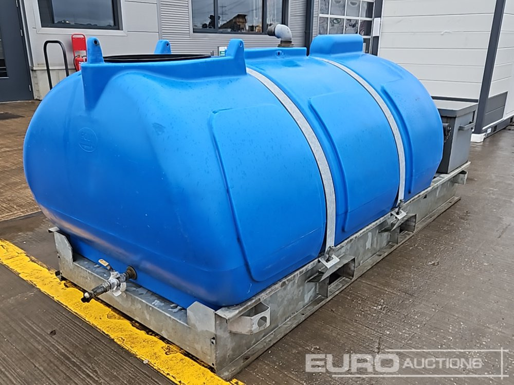 Western Skid Mounted Plastic Water Bowser, Petrol Pump - Storage tank: picture 5 Western Skid Mounted Plastic Water Bowser, Petrol Pump - Storage tank: picture 5