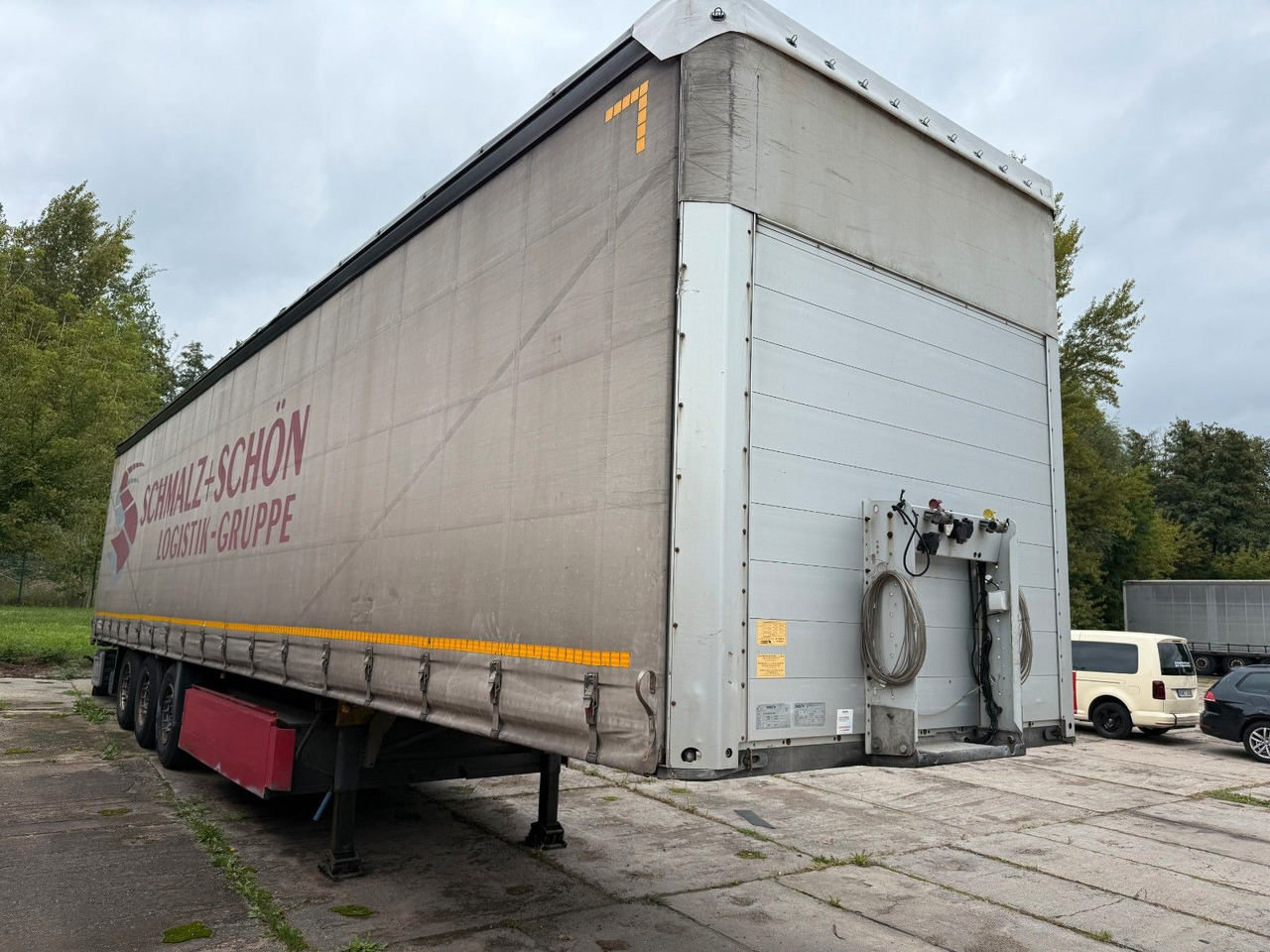 Schmitz Cargobull Standart Seitenplane/Liftachse/Palettenkasten - Curtainsider semi-trailer: picture 4 Schmitz Cargobull Standart Seitenplane/Liftachse/Palettenkasten - Curtainsider semi-trailer: picture 4