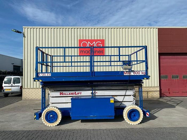 Holland lift Twinstar A-125EV, Schaar hoogwerker - Scissor lift: picture 1 Holland lift Twinstar A-125EV, Schaar hoogwerker - Scissor lift: picture 1