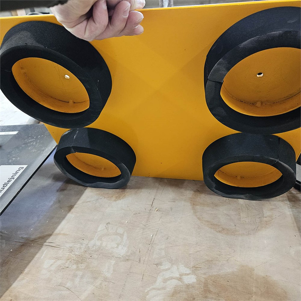 ABC Z - Construction equipment: picture 4 ABC Z - Construction equipment: picture 4