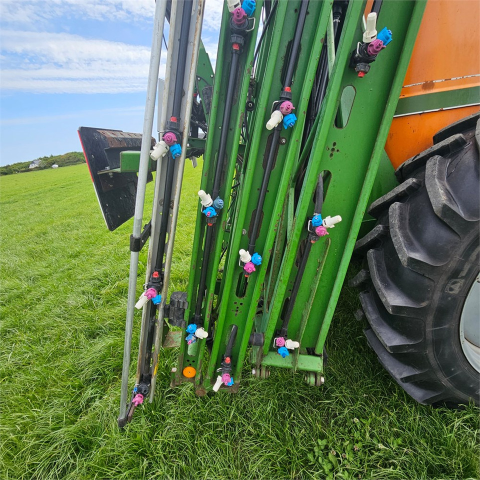 Sprayer Amazone UG 3000 Nova: picture 19