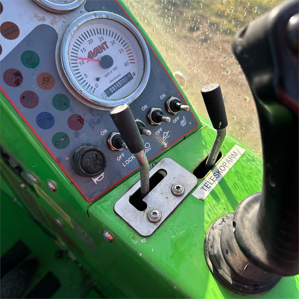 Wheel loader Avant 860 i: picture 20