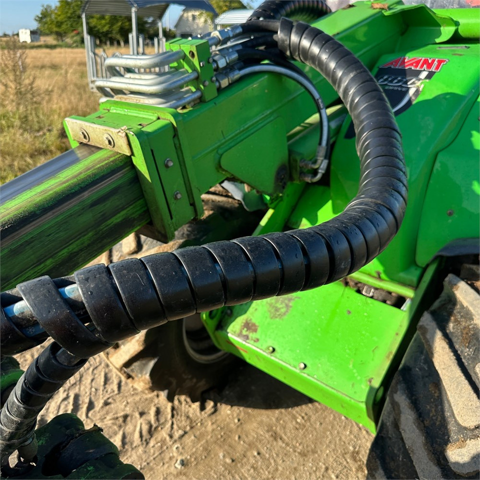 Wheel loader Avant 860 i: picture 29