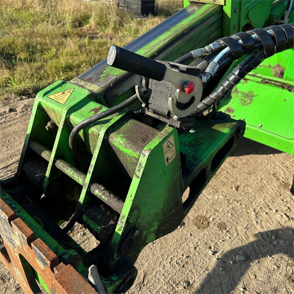 Wheel loader Avant 860 i: picture 28