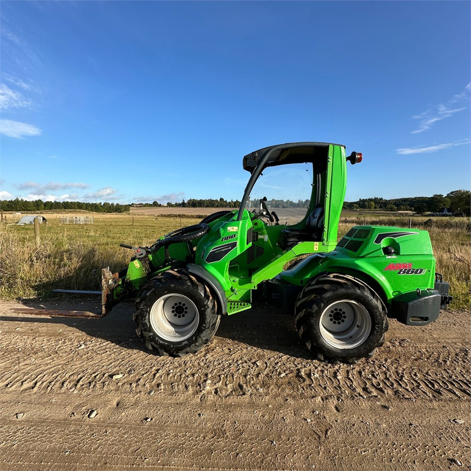 Wheel loader Avant 860 i: picture 11