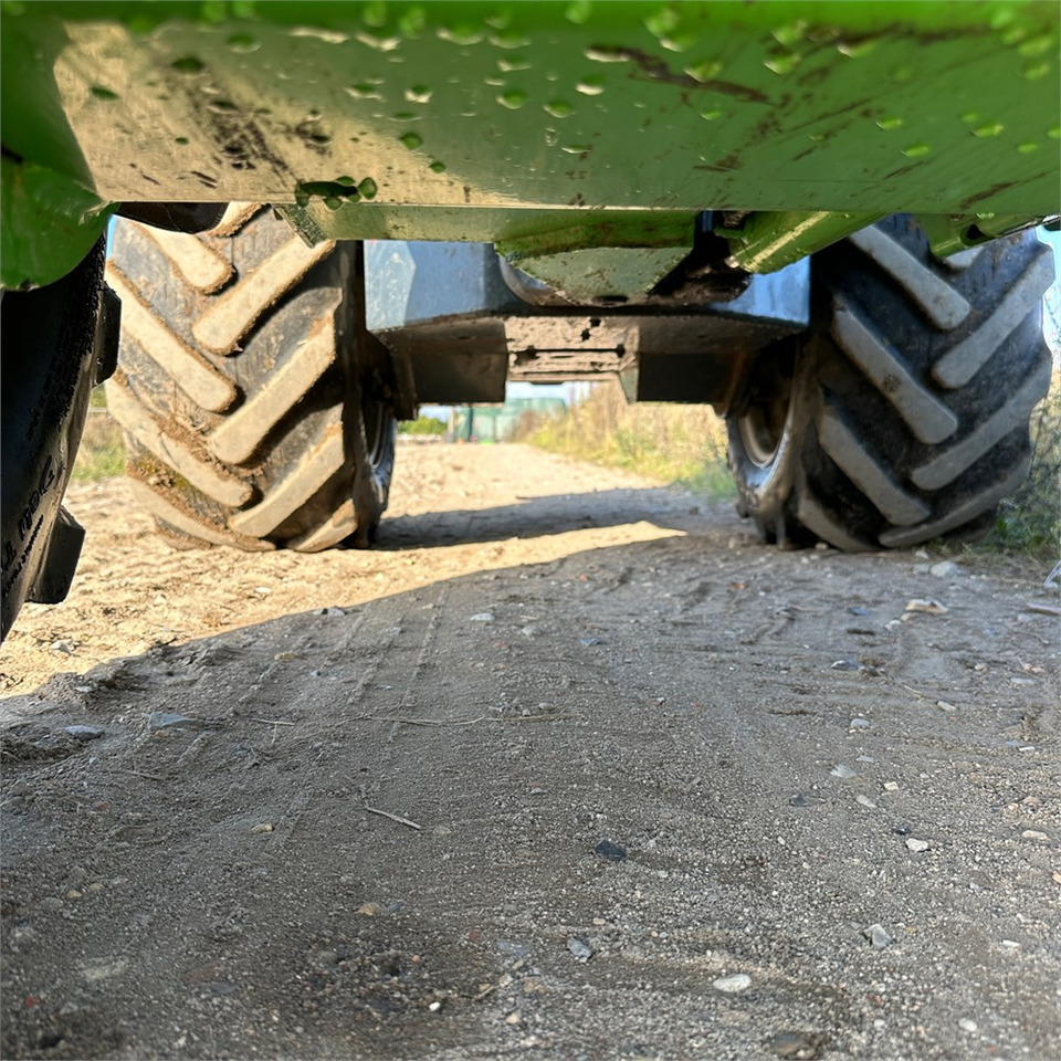 Wheel loader Avant 860 i: picture 39