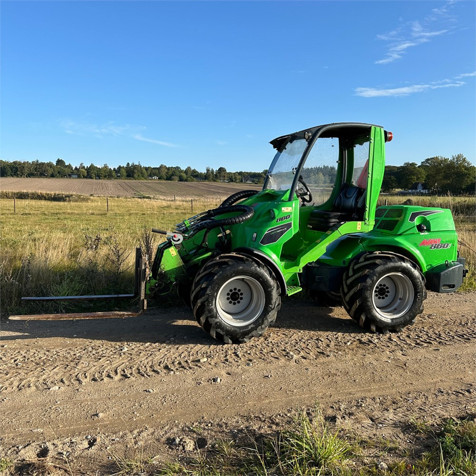 Wheel loader Avant 860 i: picture 12