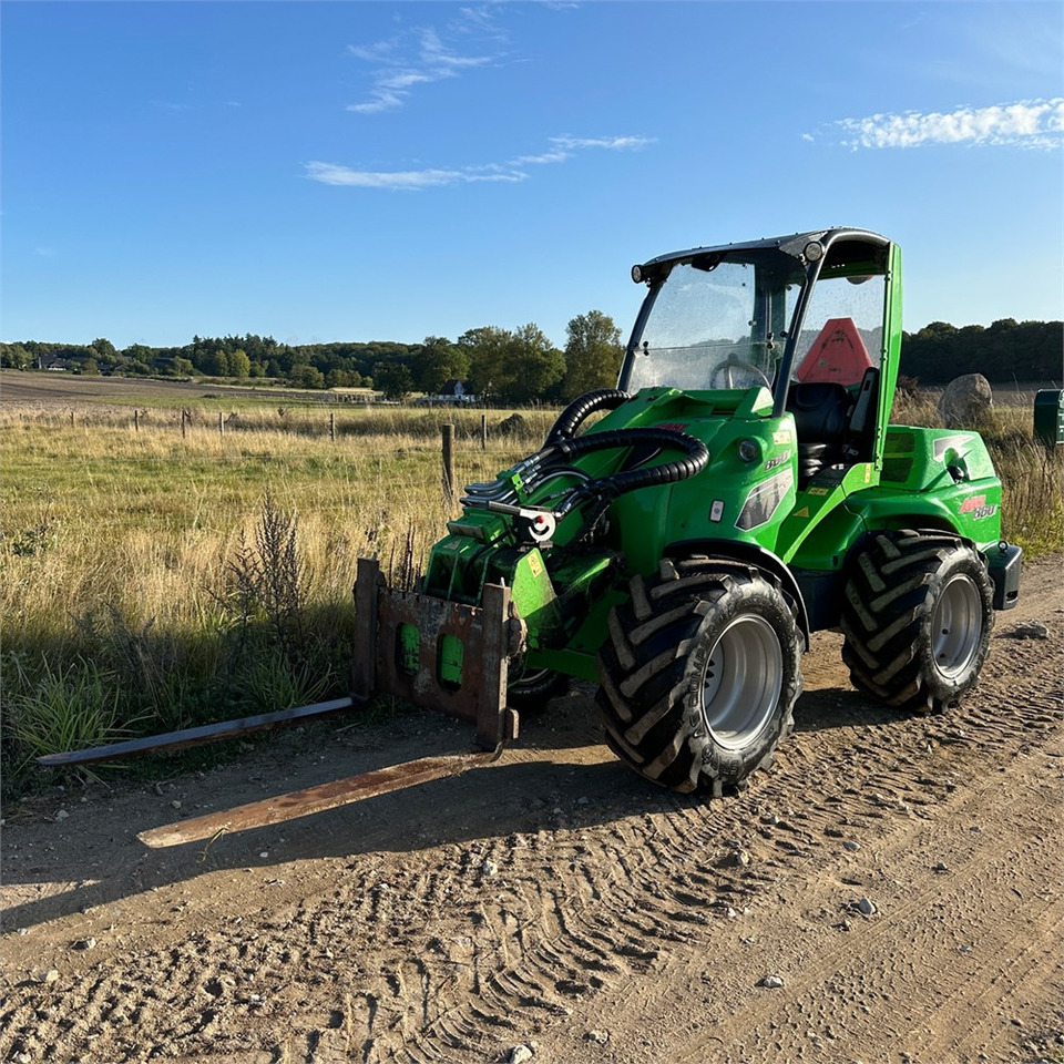 Wheel loader Avant 860 i: picture 14