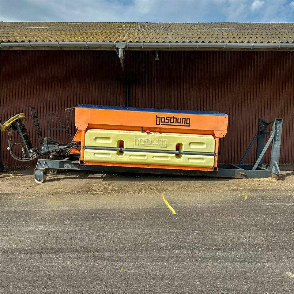 Boschung Spreder IMSSN - Sand/ Salt spreader: picture 4 Boschung Spreder IMSSN - Sand/ Salt spreader: picture 4