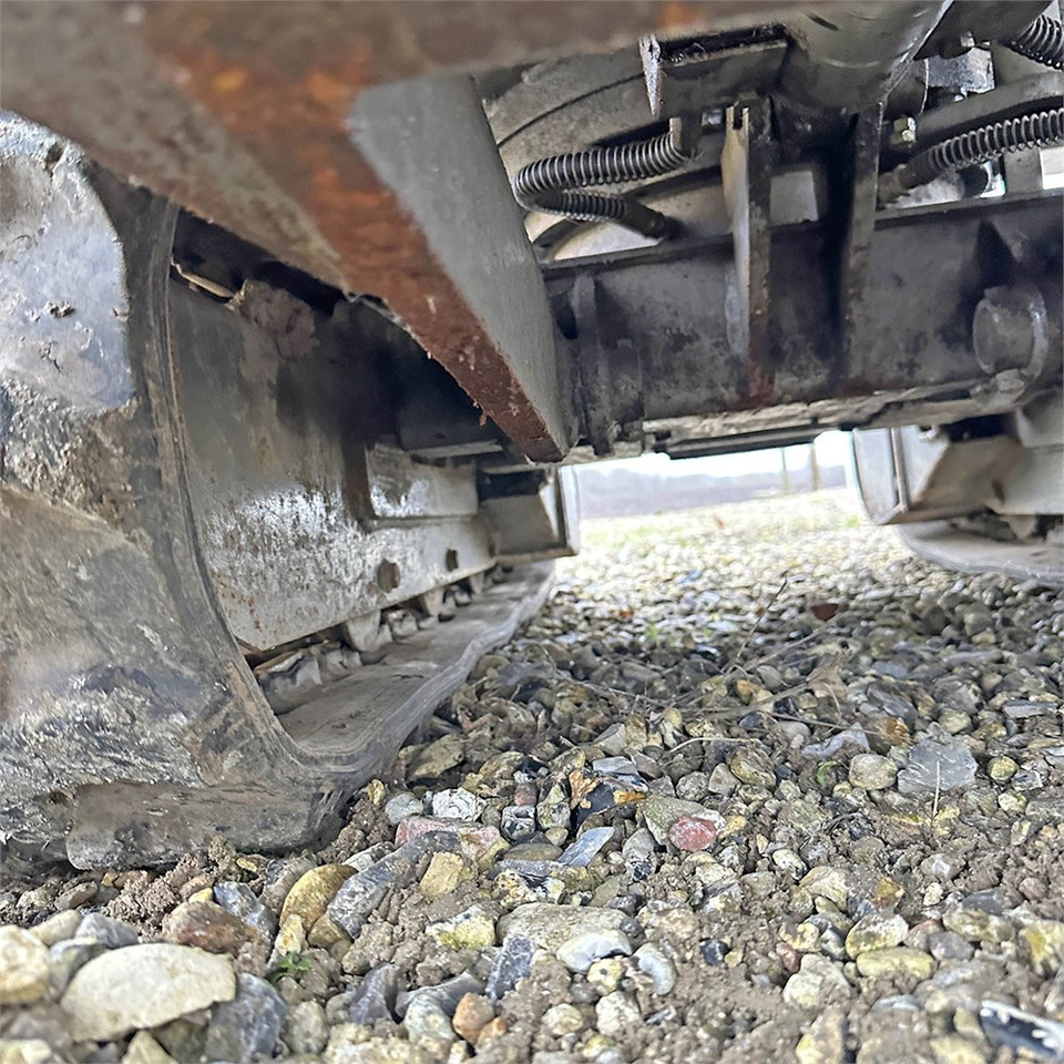 Mini excavator Fermec MF115: picture 37